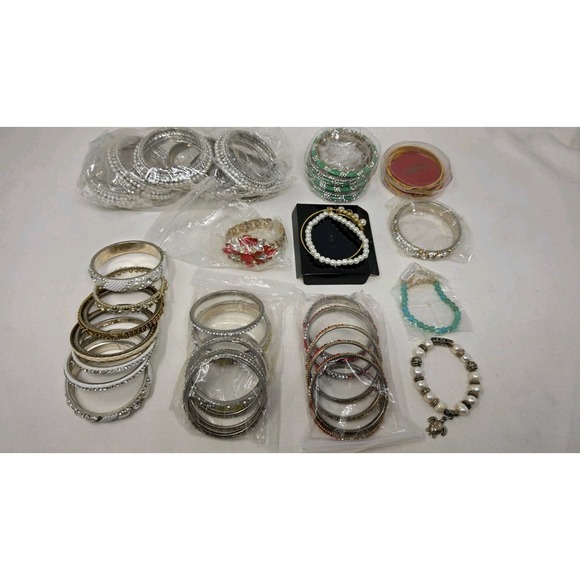 Jewelry - Lot Of Costume Jewelry Bracelets 2lbs 1 Oz